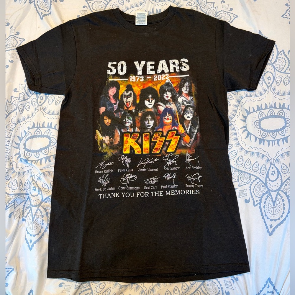 Kiss shirt small